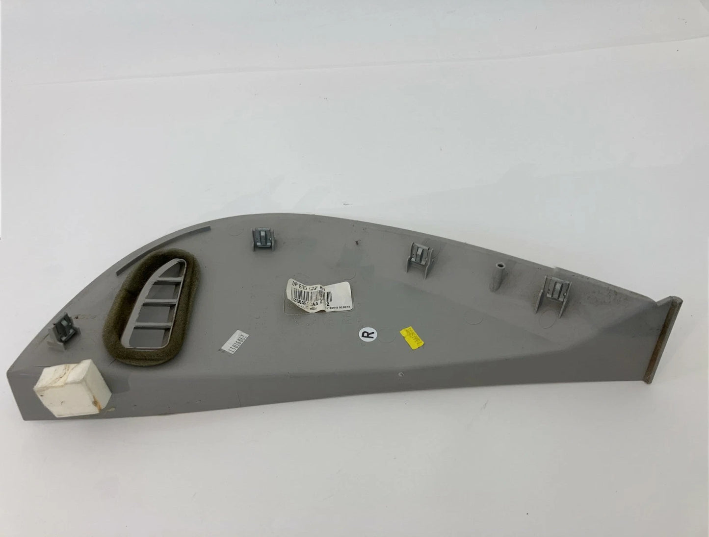 08-10 CHRYSLER TOWN & COUNTRY RIGHT PASSENGER END CAP DASH COVER ZS64ES3AA OEM