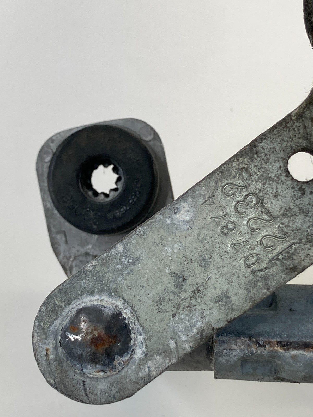 09-12 Volkswagen CC Front Windshield Wiper Motor w/ Linkage 3C8-955-023-F OEM