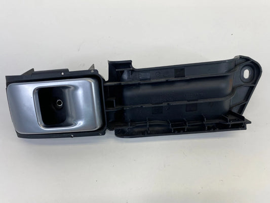 2003-2005 RANGE ROVER REAR RIGHT PASSENGER INTERIOR DOOR HANDLE OEM 7026622