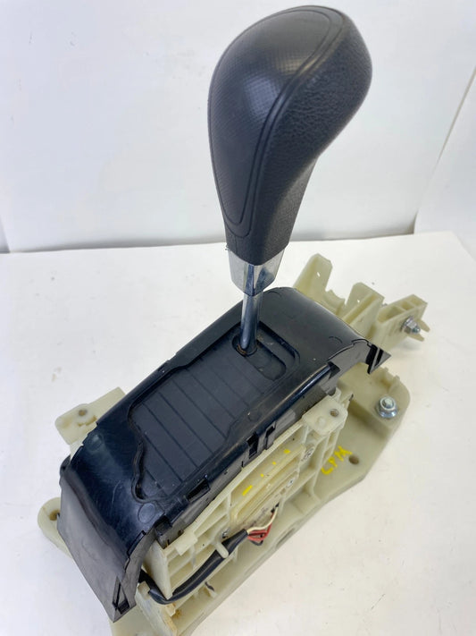 12-14 HYUNDAI ACCENT AT FLOOR SHIFTER SHIFT SELECTOR LEVER HANDLE 467001R220 OEM
