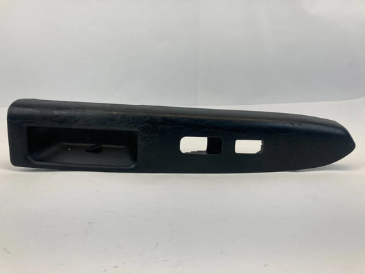 2010-2013 KIA SOUL FRONT RIGHT SIDE DOOR WINDOW SWITCH BEZEL TRIM 82350-2K030