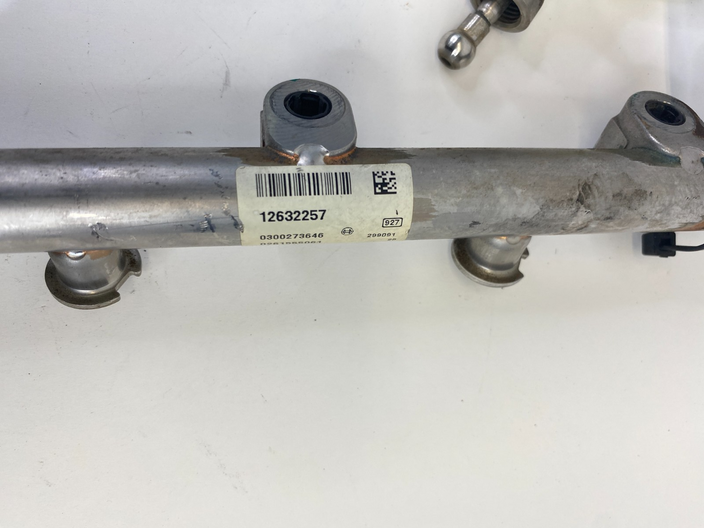 2009-2017 Traverse Enclave 3.6L V6 Fuel Injection Rail SET 12632256 12632257 OEM