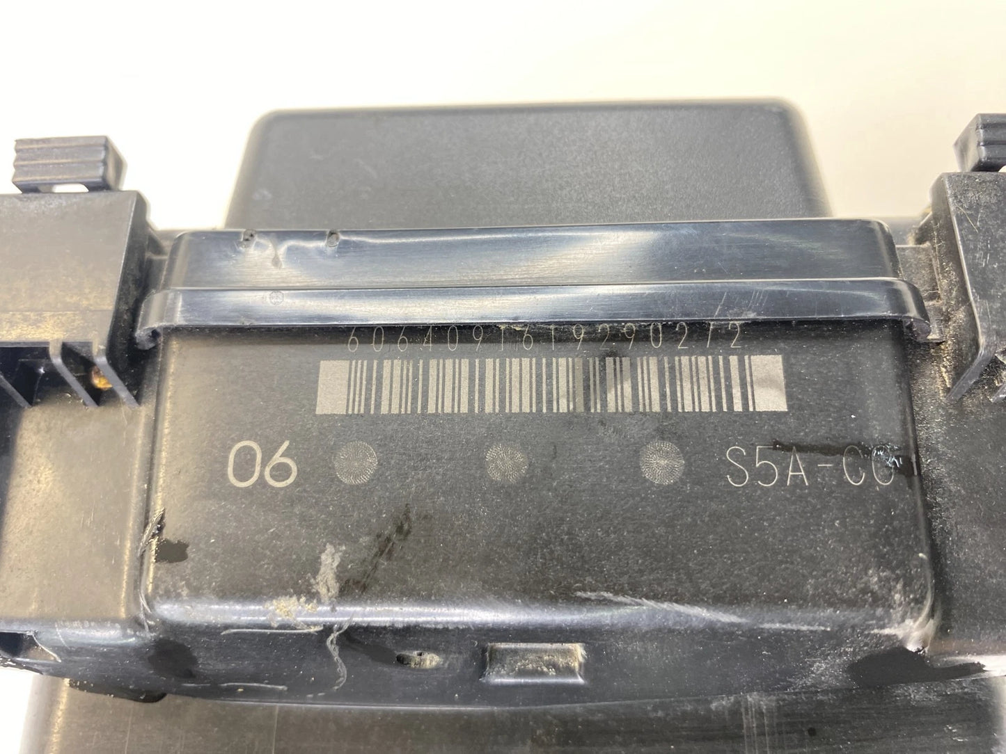 2001-2005 HONDA CIVIC 1.7L ENGINE COMPARTMENT FUSE RELAY BOX FUSE BOX S5A-A12