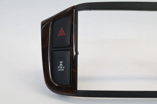 2003-2005 HONDA PILOT CENTER DASH RADIO TRIM BEZEL HAZARD & VTM SWITCH WOOD OEM