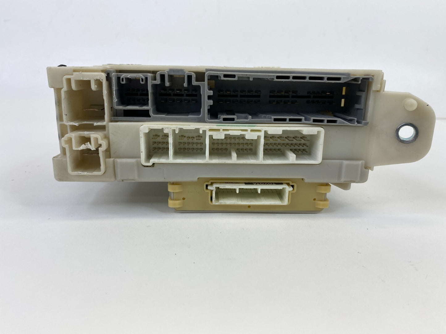 06-08 Lexus IS250 Dash Right Side Cabin Fuse Relay Junction Block 8273053040 OEM