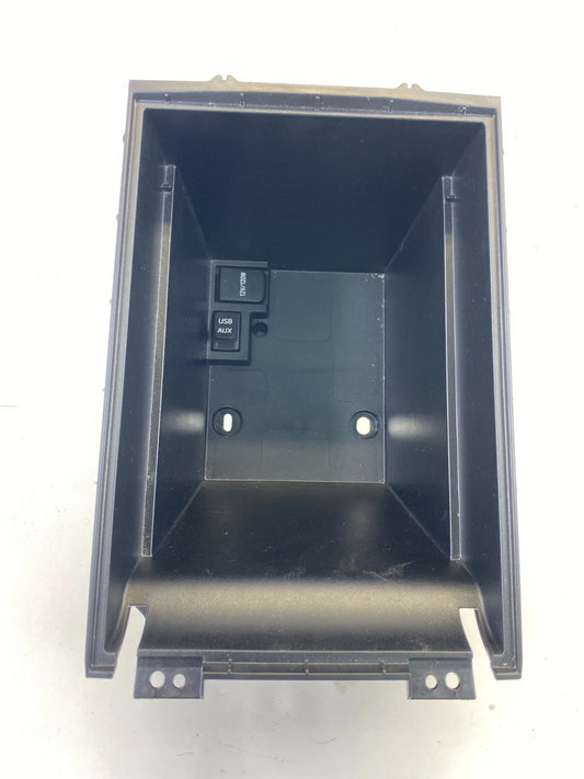 2005-2012 TOYOTA AVALON STORAGE COMPARTMENT W/ USB/AUX INPUT & VENT DUCT OEM