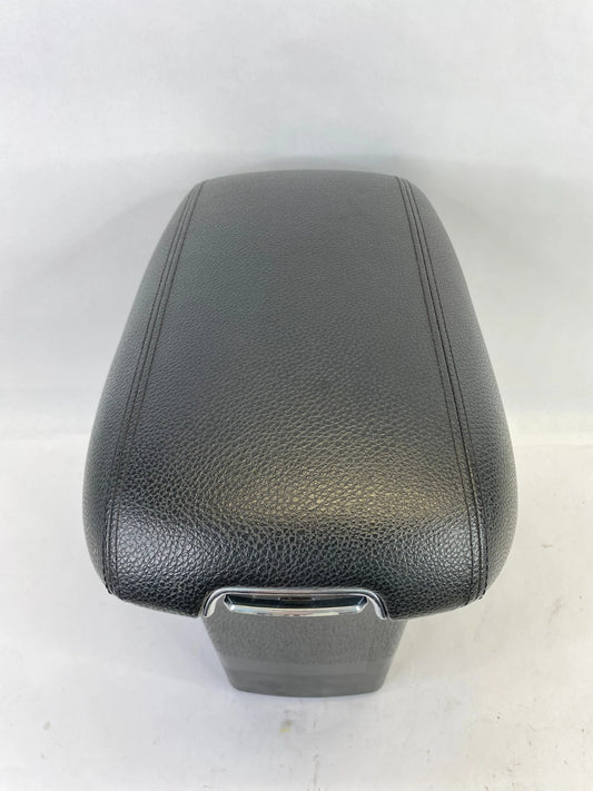 2014 2015 KIA SORENTO CENTER CONSOLE ARMREST BOX STORAGE ASSEMBLY 846911U005 OEM
