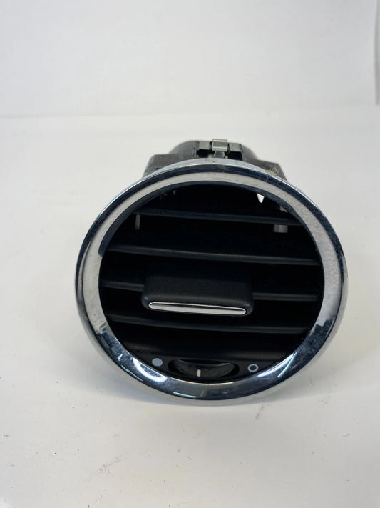 2012 2013 2014 2015 FIAT 500 DASH A/C HEATEER AIR VENT DRIVER OR PASSENGER