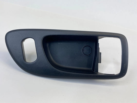 2003-2009 MAZDA 3 MAZDA3 HATCHBACK 5-DR FRONT RIGHT SIDE DOOR HANDLE COVER BEZEL