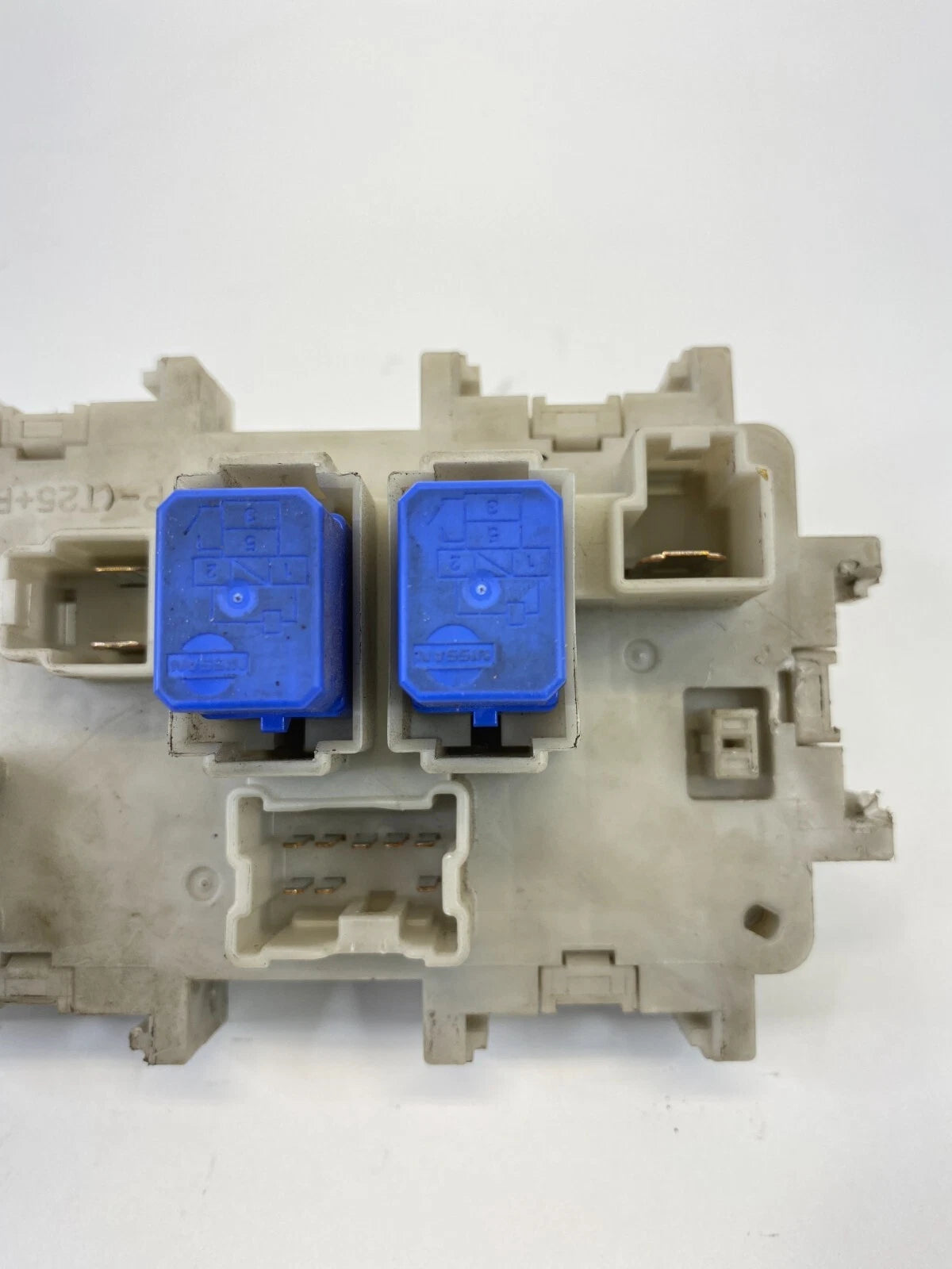 2004-2006 NISSAN MAXIMA 3.5L 24V CABIN FUSE RELAY BOX JUNCTION BLOCK UNIT OEM