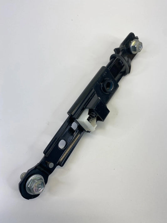 11-16 HYUNDAI ELANTRA FRONT RIGHT PASSENGER SIDE SEAT BELT HEIGHT ADJUSTER OEM