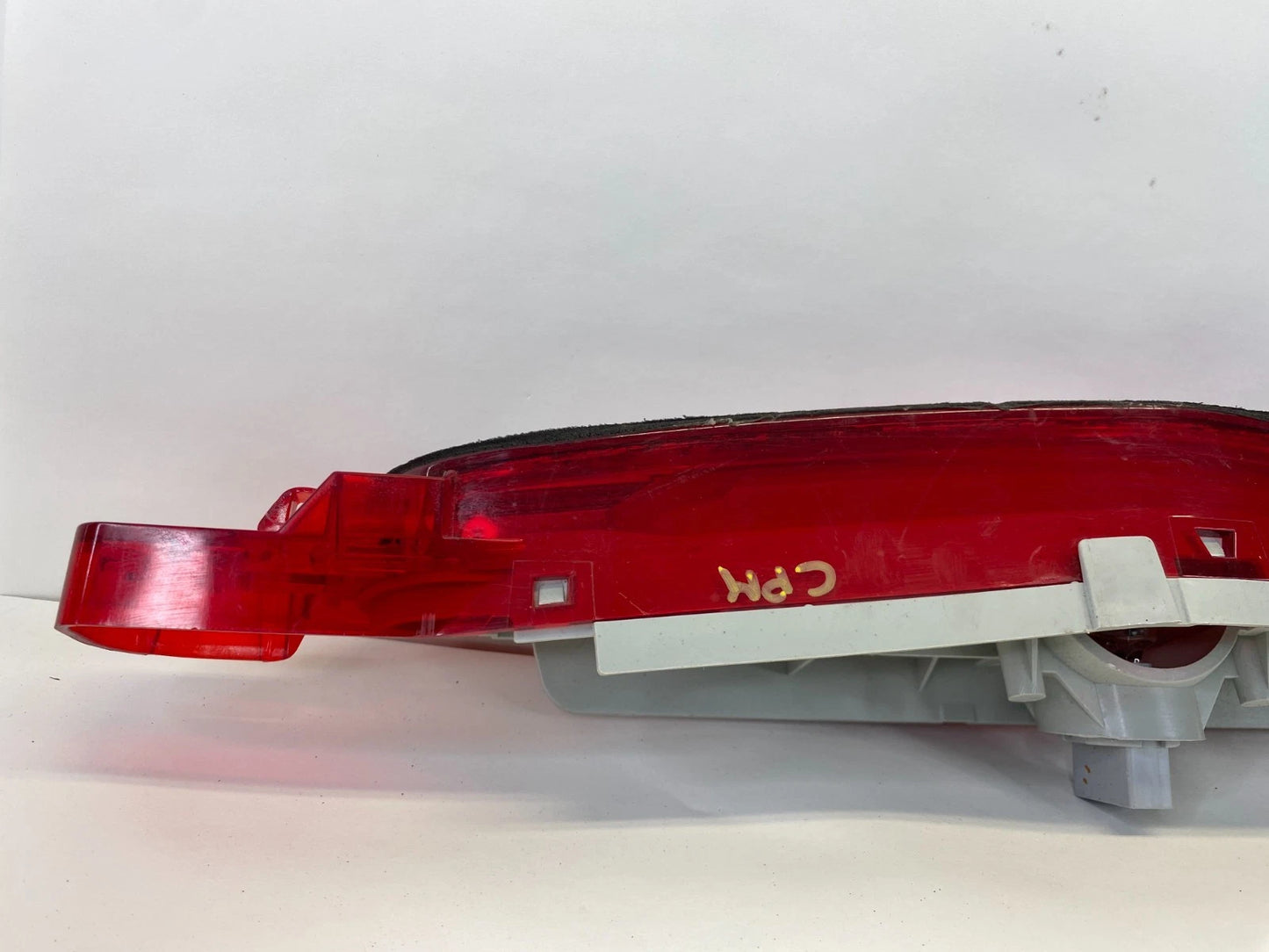 2010-2013 MAZDA3 MAZDA 3 SEDAN REAR THIRD 3RD BRAKE STOP LIGHT LAMP MOUNTED OEM