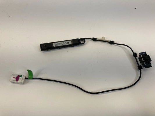 2006-2009 VW GTI RABBIT RIGHT SIDE ANTENNA BOOSTER AMPLIFIER 1K6-035-577-AB OEM