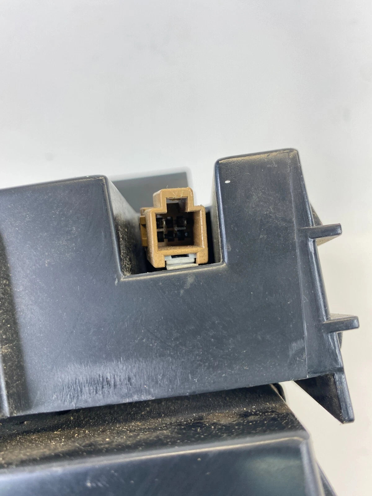 1999-2002 MERCURY VILLAGER FRONT DASH PULL OUT CUP HOLDER ASSEMBLY 685607B50 OEM