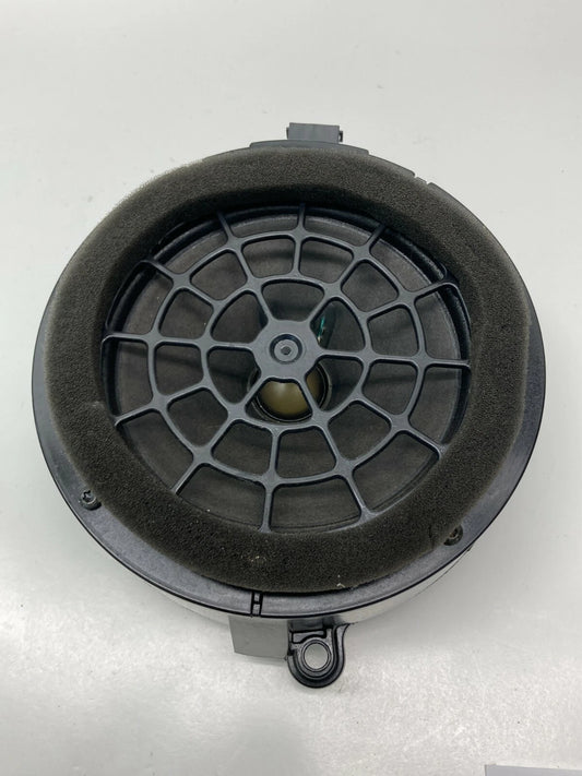 01 02 03 04 MERCEDES-BENZ C-CLASS C320 FRONT LEFT OR RIGHT DOOR SPEAKER AUDIO