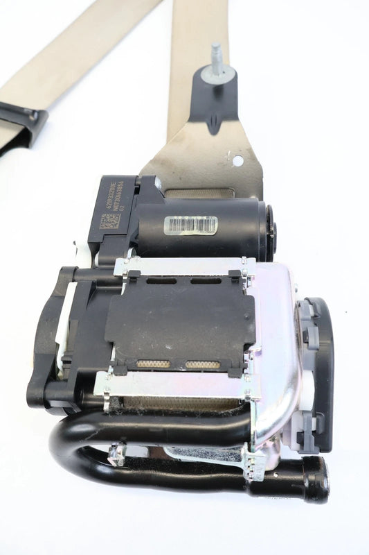 2012-2016 MERCEDES W212 E350 FRONT RIGHT SIDE SEAT BELT RETRACTOR 2048680022 OEM