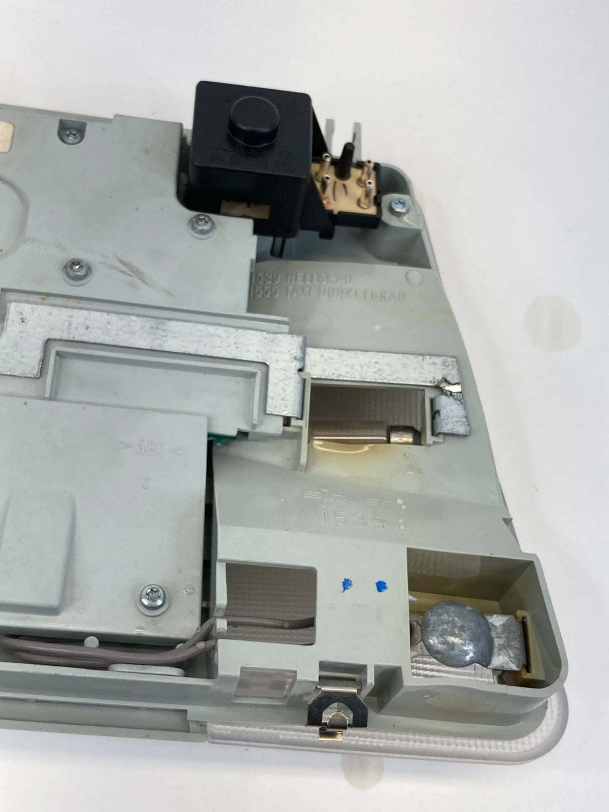 1998-2002 MERCEDES-BENZ E430 OVERHEAD READING DOME MAP LIGHT A208-820-19-01 OEM