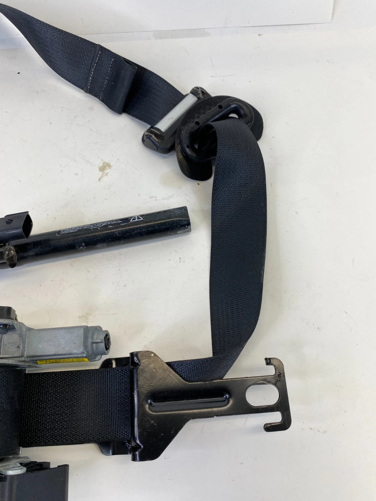 2016-2019 FORD EXPLORER INTERCEPTOR UTILITY FRONT RIGHT SEAT BELT RETRACTOR OEM