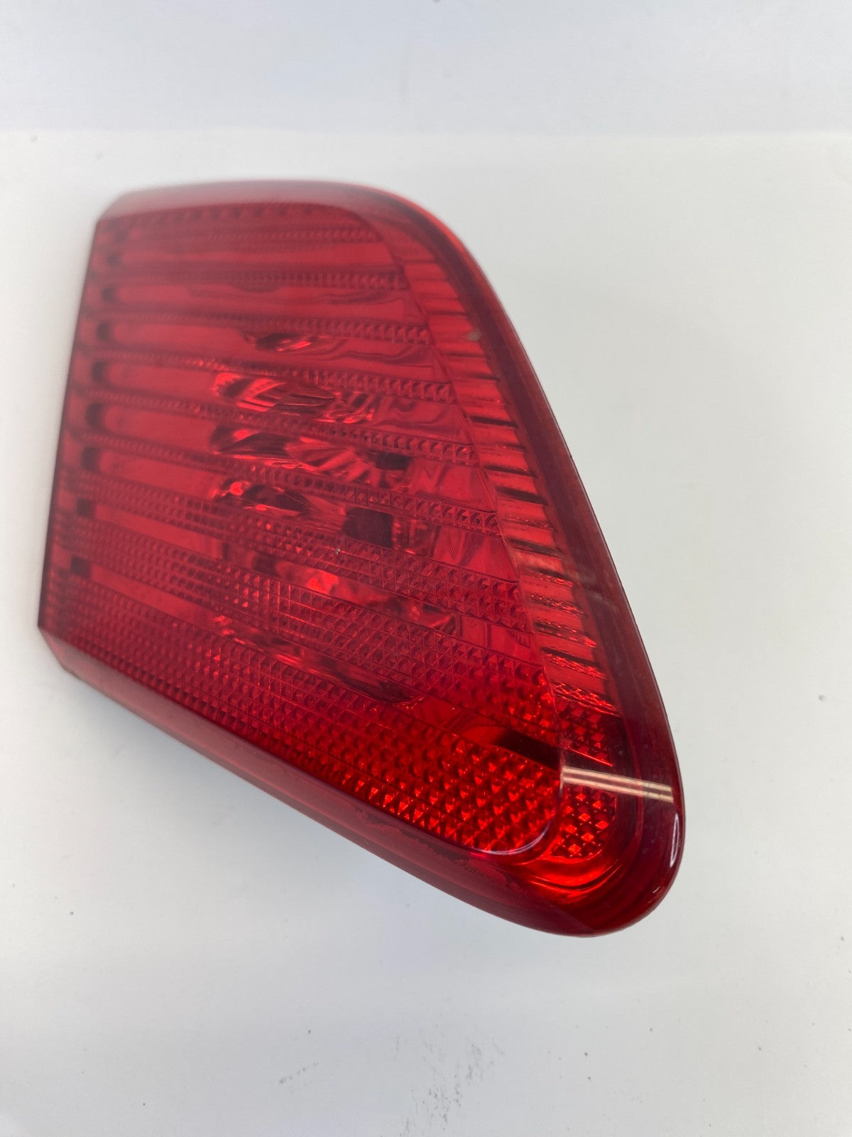 2003 2004 Toyota Avalon Left Driver Inner Trunk Lid Tail Light Taillight OEM