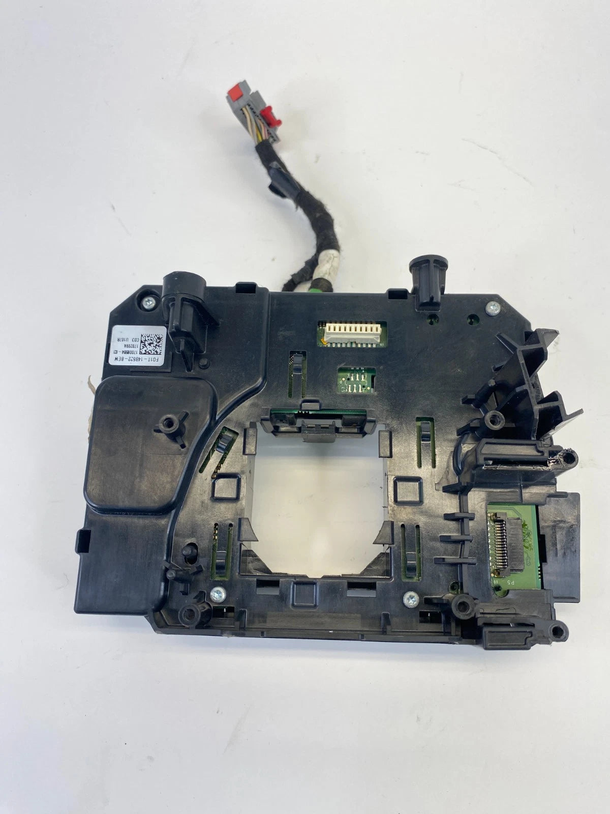 2015-2019 FORD TAURUS POLICE INTERCEPTOR SEDAN STEERING COLUMN HOUSING BRACKET