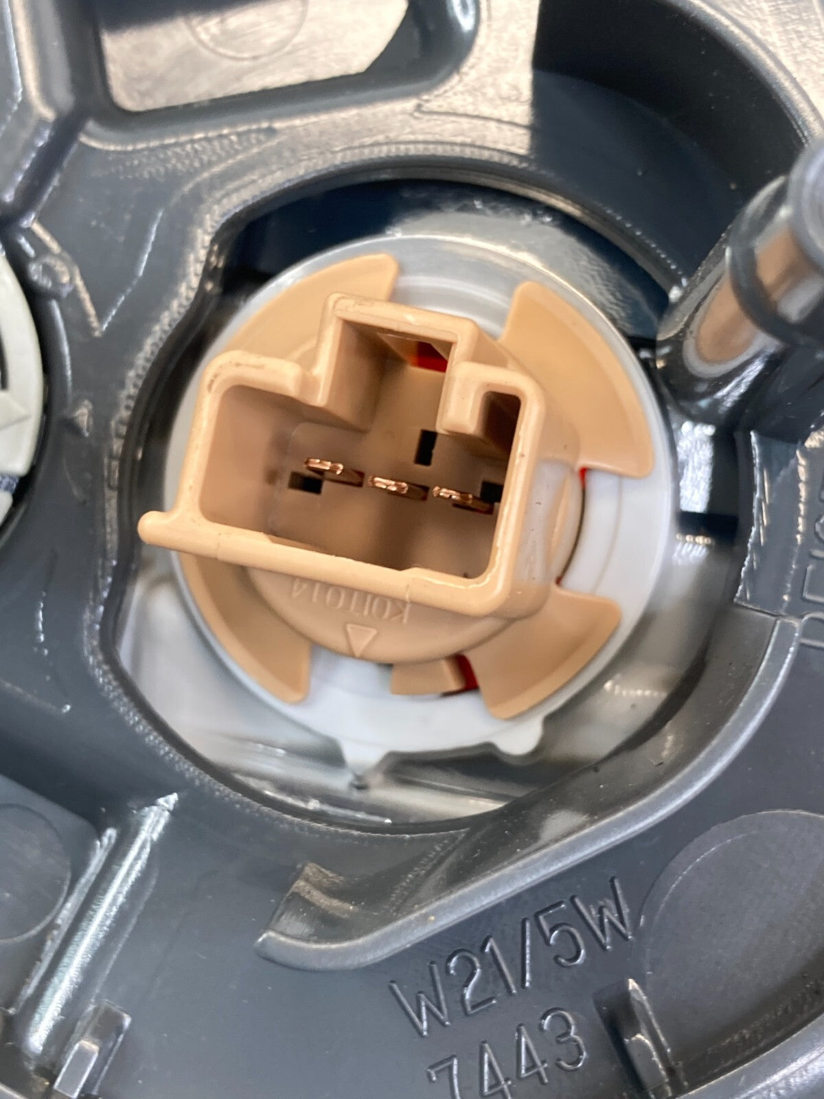 2014 2015 2016 Toyota Corolla Rear Right Outer Tail Light Taillight Lamp OEM