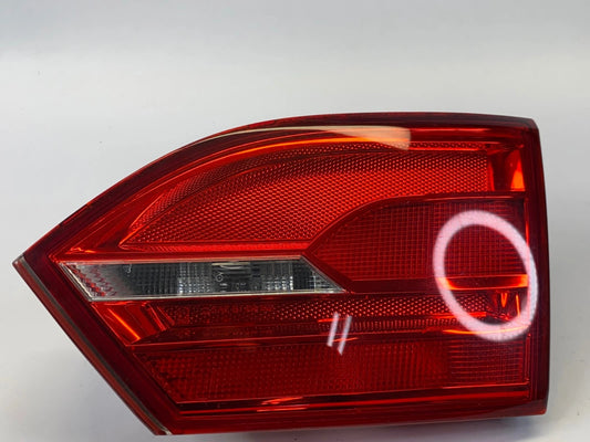 2011-2014 VOLKSWAGEN JETTA TAILLIGHT INNER REAR RIGHT PASSENGER SIDE OEM FACTORY
