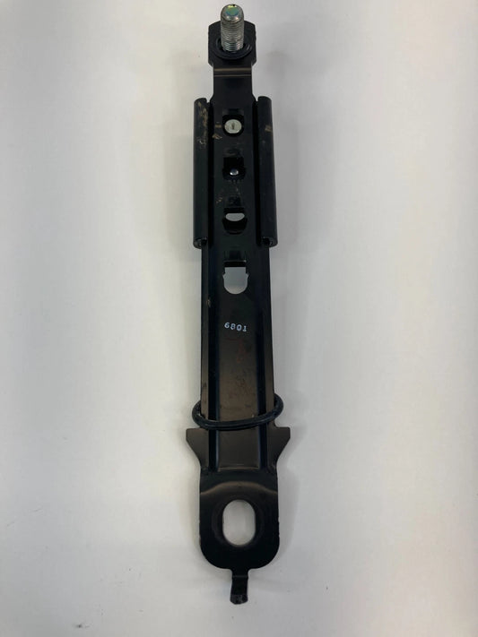 2007-2010 HYUNDAI ELANTRA 4-DR FRONT RIGHT SIDE SEAT BELT HEIGHT ADJUSTER 63021A