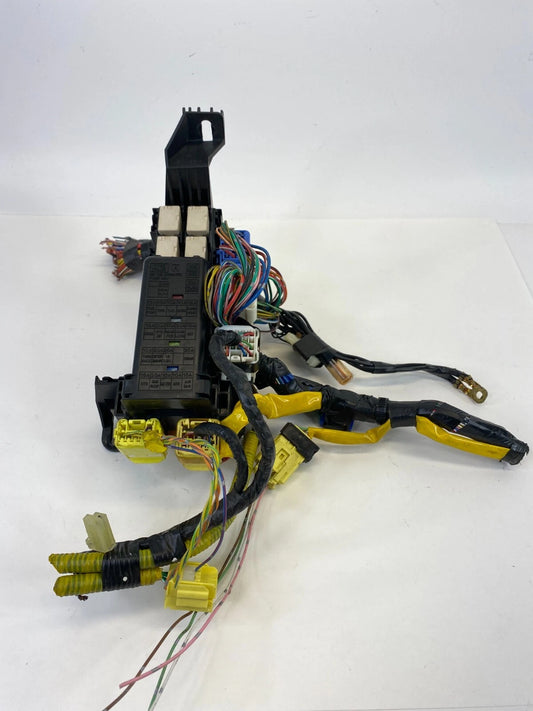 2003 2004 SUZUKI XL-7 INTERIOR UNDER DASH LEFT SIDE FUSE RELAY JUNCTION BOX OEM