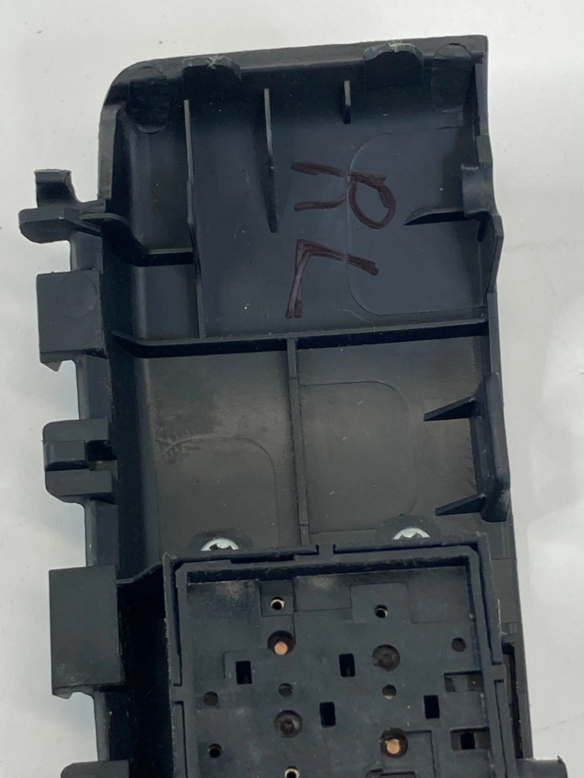 2009-2013 HONDA FIT REAR RIGHT SIDE DOOR WINDOW SWITCH W/ BEZEL 83743-TF0-00 OEM