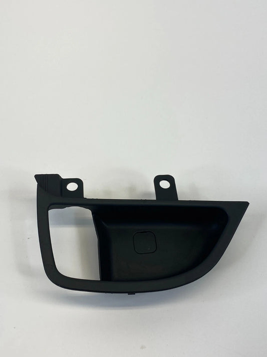 2011-2016 HYUNDAI ELANTRA REAR LEFT INNER DOOR HANDLE TRIM BEZEL 83611-MD100 OEM