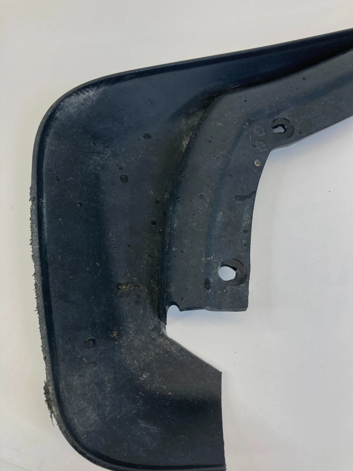 2011-2018 VOLVO S60 REAR RIGHT SIDE MUD GUARD SPLASH FLAP 31265334 OEM