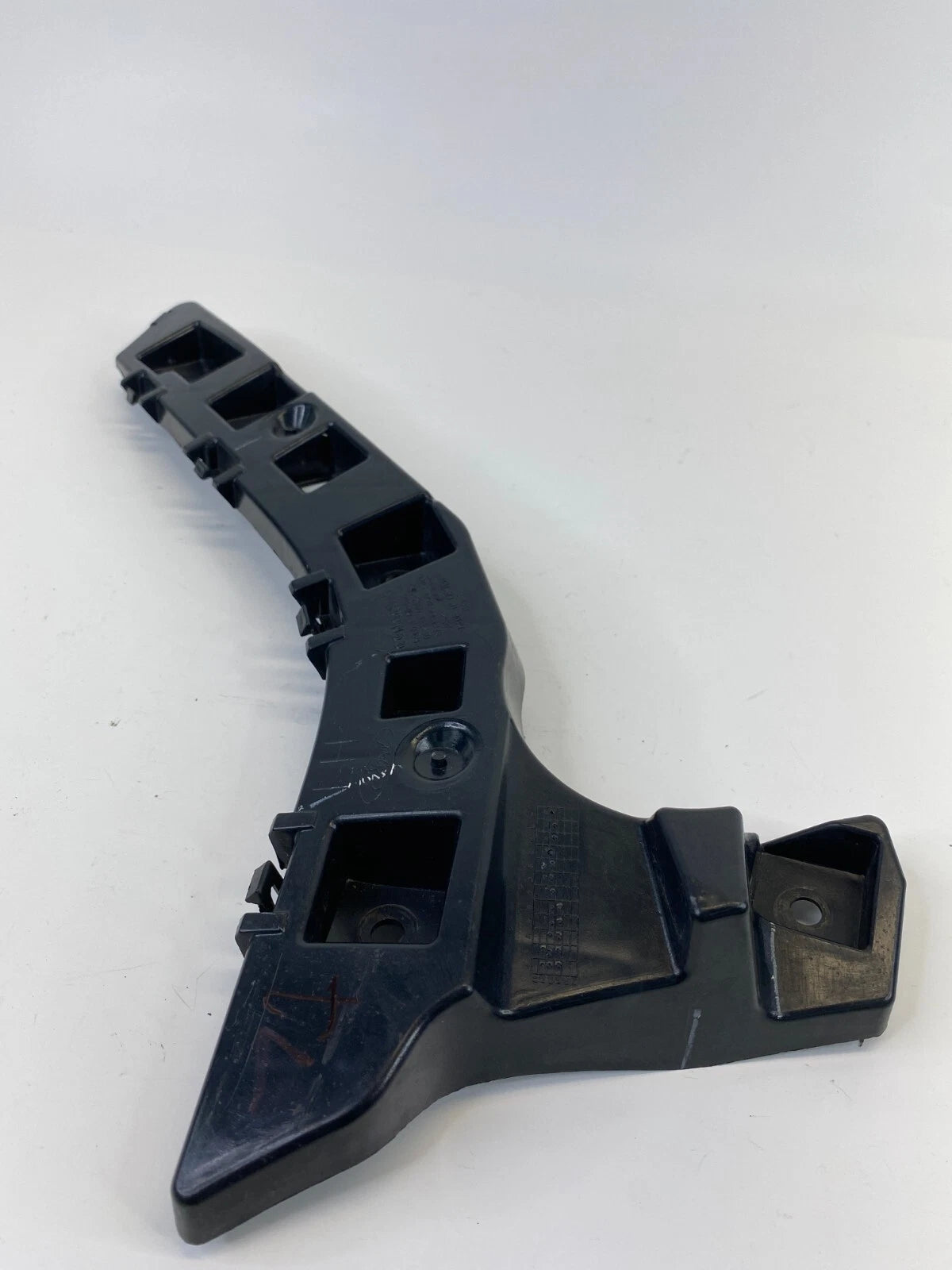 2013-2019 FORD FUSION REAR LEFT SIDE BUMPER BRACKET MOUNT DS73-17A882-AE OEM