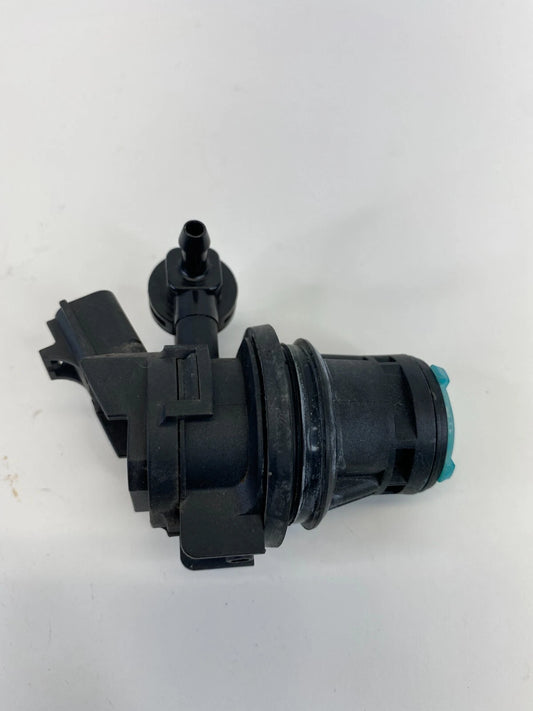 2014-2019 KIA SOUL WINDSHIELD WASHER OUTLET FLUID PUMP MOTOR ASSEMBLY OEM