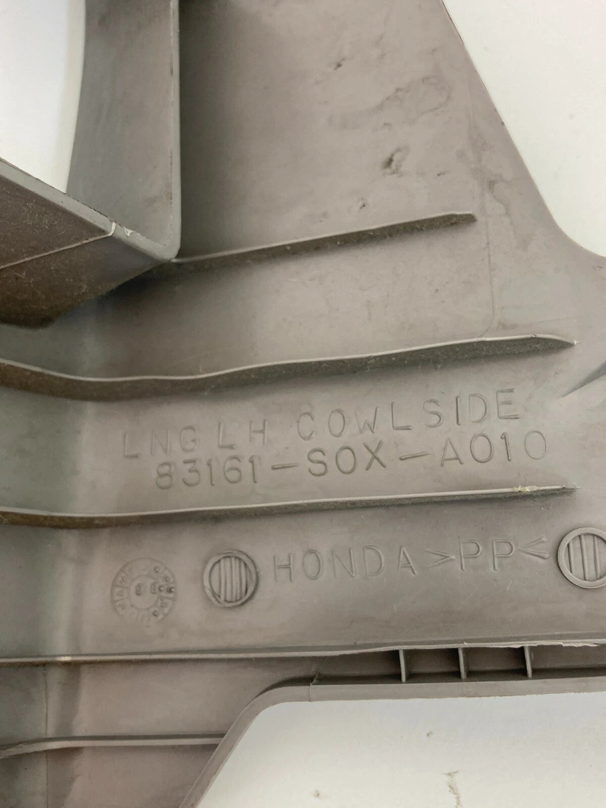 1999-2002 HONDA ODYSSEY FRONT LEFT SIDE COWL BEZEL SCUFF KICK PLATE TRIM PANEL
