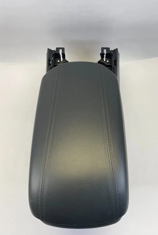 2016-2018 HYUNDAI SANTA FE SPORT CENTER CONSOLE ARMREST OEM FACTORY 84634-4Z101
