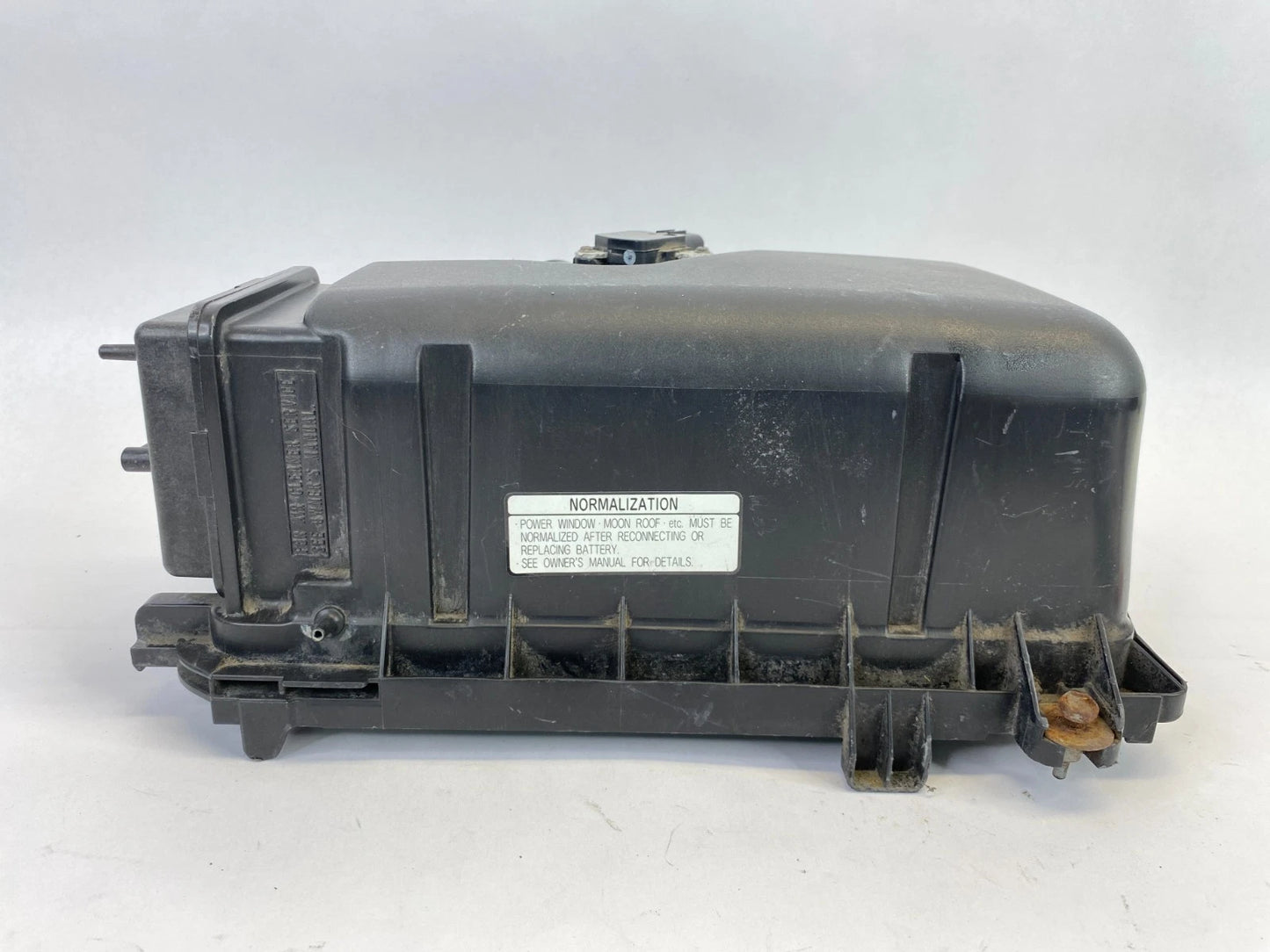 2007-2009 LEXUS RX350 3.5L V6 AIR INTAKE CLEANER UPPER BOX HOUSING 22204-31010
