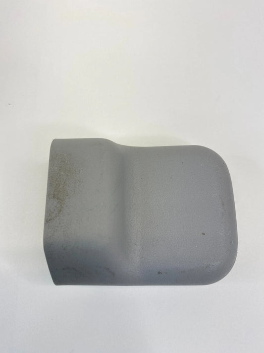 2006-2008 HYUNDAI SONATA SEDAN RIGHT INNER SIDE FRONT LEFT SEAT TRACK COVER TRIM