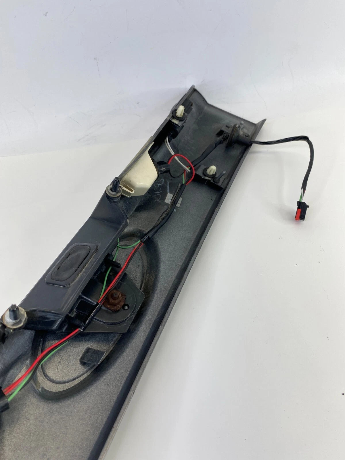 2008-2012 FORD ESCAPE REAR TRUNK TRIM HANDLE MOLDING TAILGATE EMBLEM OEM