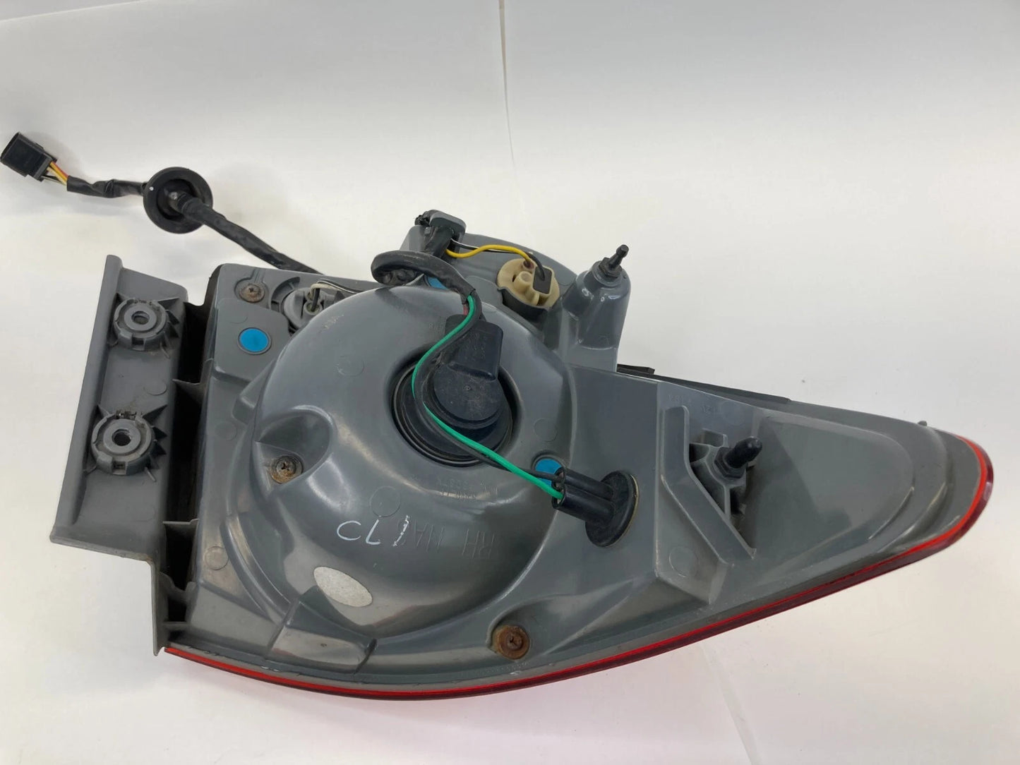 2011-2016 CHEVROLET CRUZE REAR RIGHT SIDE OUTER TAILLIGHT TAIL LAMP ASSEMBLY OEM