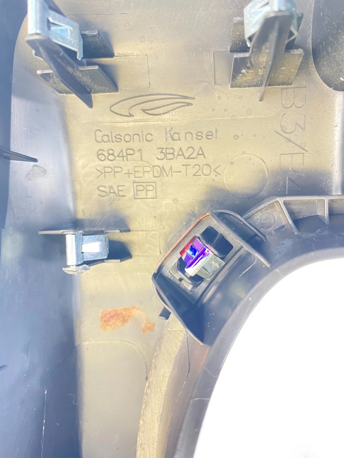 2012-2019 NISSAN VERSA SPEEDOMETER INSTRUMENT CLUSTER DASH BEZEL TRIM 684P13BA2A