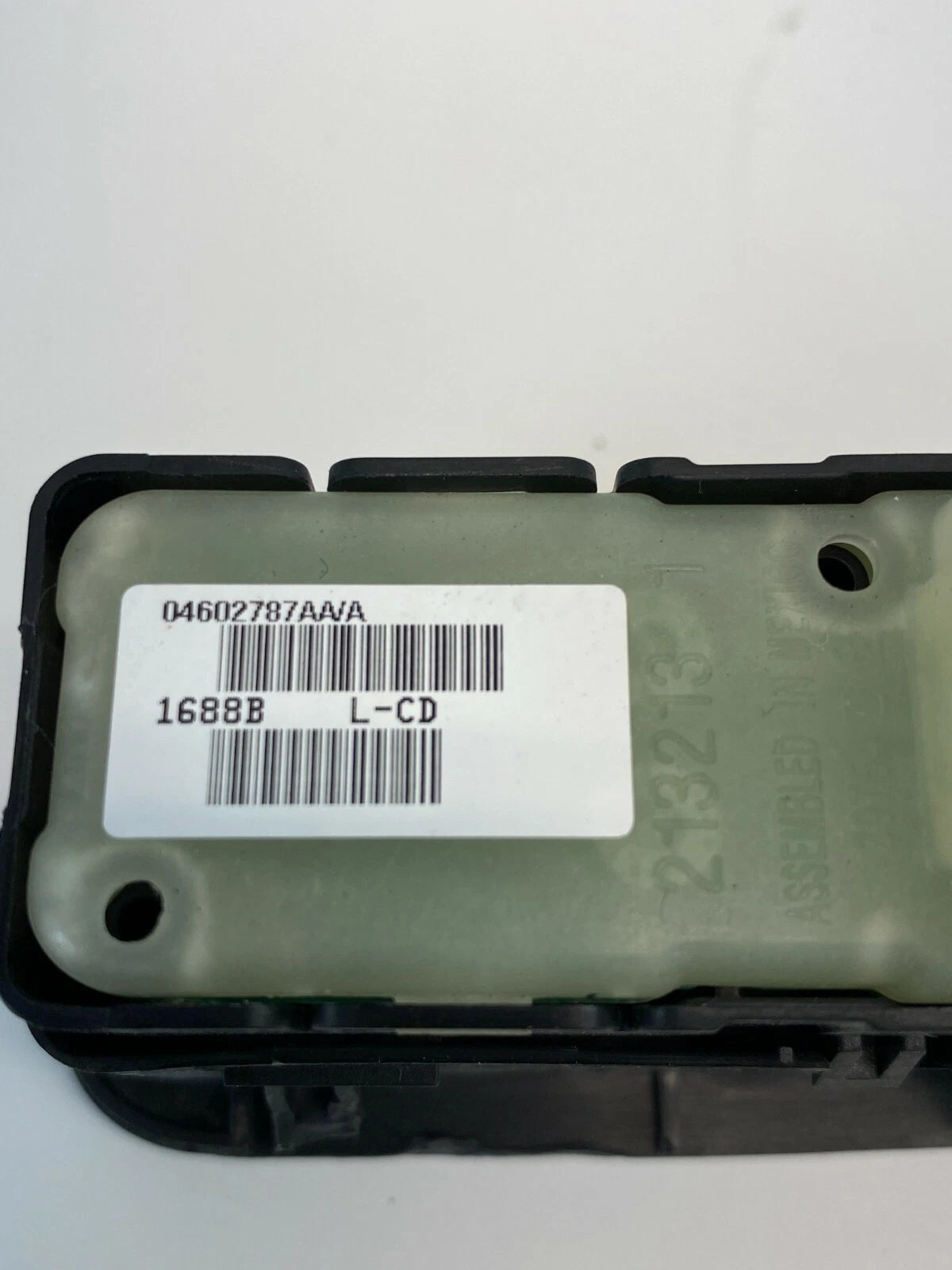 2006-2010 DODGE CHARGER REAR RIGHT PASSENGER WINDOW BUTTON SWITCH 04602787AA OEM