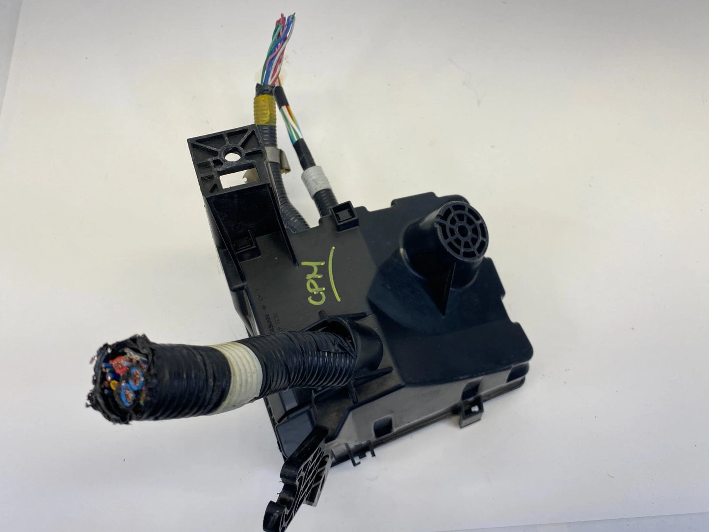 2013-2019 NISSAN PATHFINDER 3.5L IPDM POWER MODULE FUSE BOX 284B7-3JV0D OEM