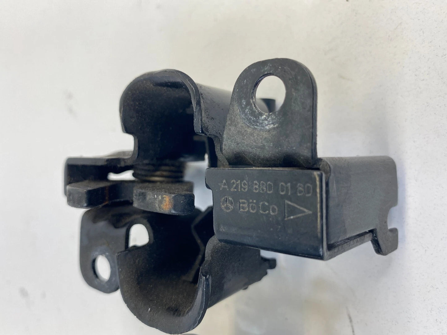 2006-2012 MERCEDES R350 W251 UPPER HOOD LATCH SAFETY CATCH LOCK PAIR A2198800160
