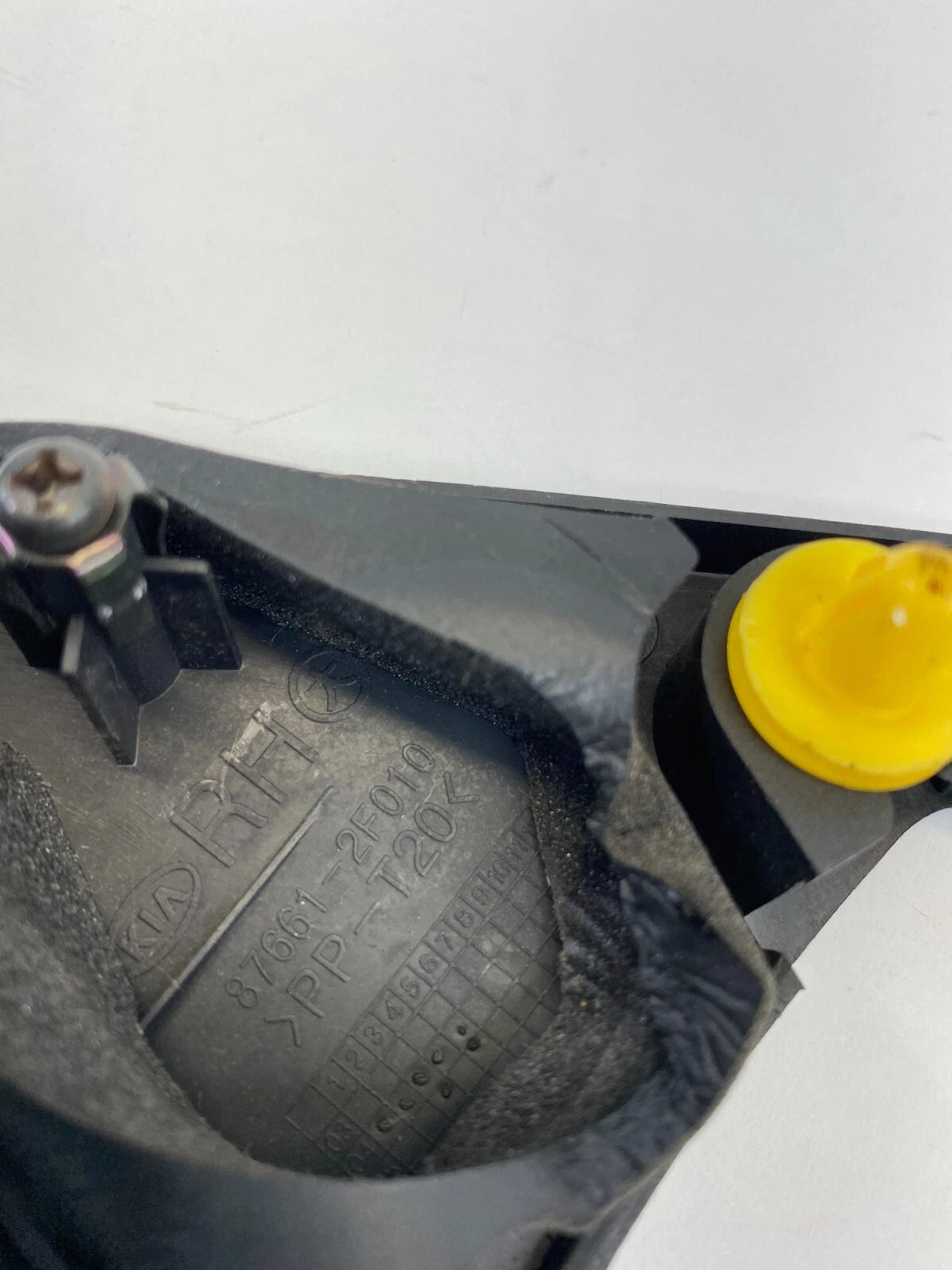 2004-2009 KIA SPECTRA FRONT RIGHT INNER DOOR CORNER MIRROR COVER 87661-2F010 OEM