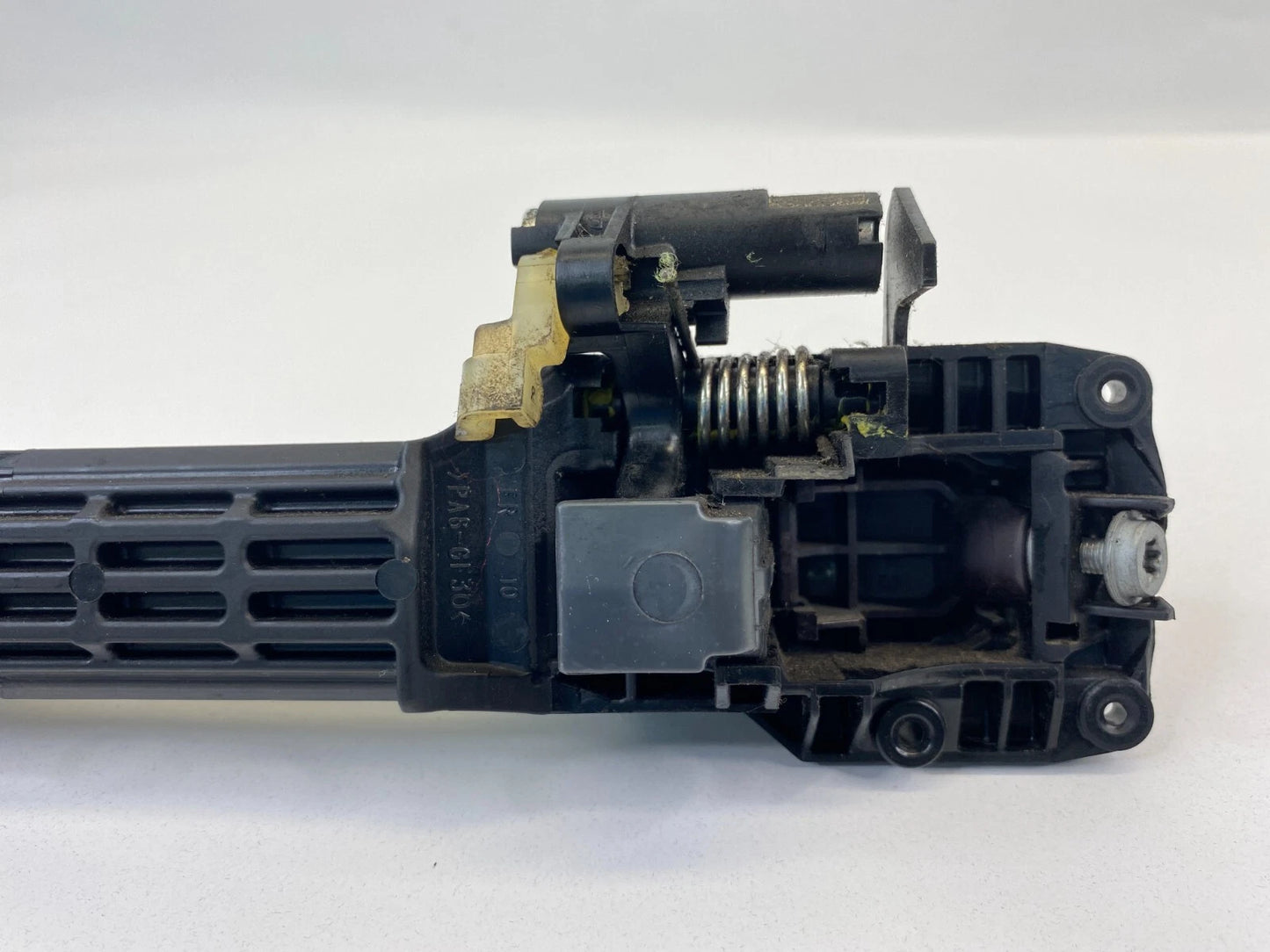 2008-2015 SCION XB FRONT RIGHT PASSENGER SIDE EXTERIOR DOOR HANDLE ASSEMBLY OEM