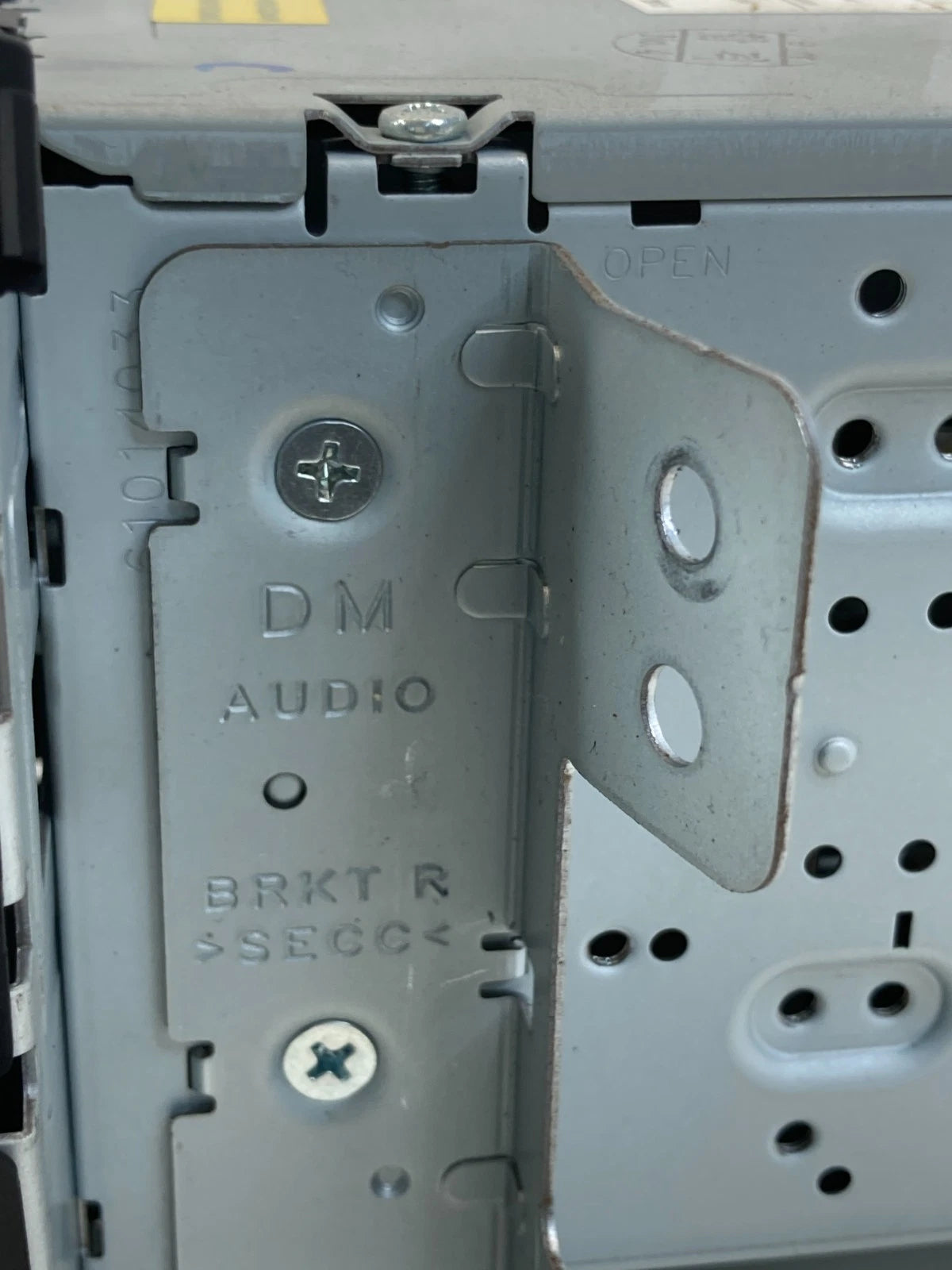 14-16 HYUNDAI SANTA FE RADIO AUDIO PLAYER AM FM MP3 BLUETOOTH 96180-B89514X OEM