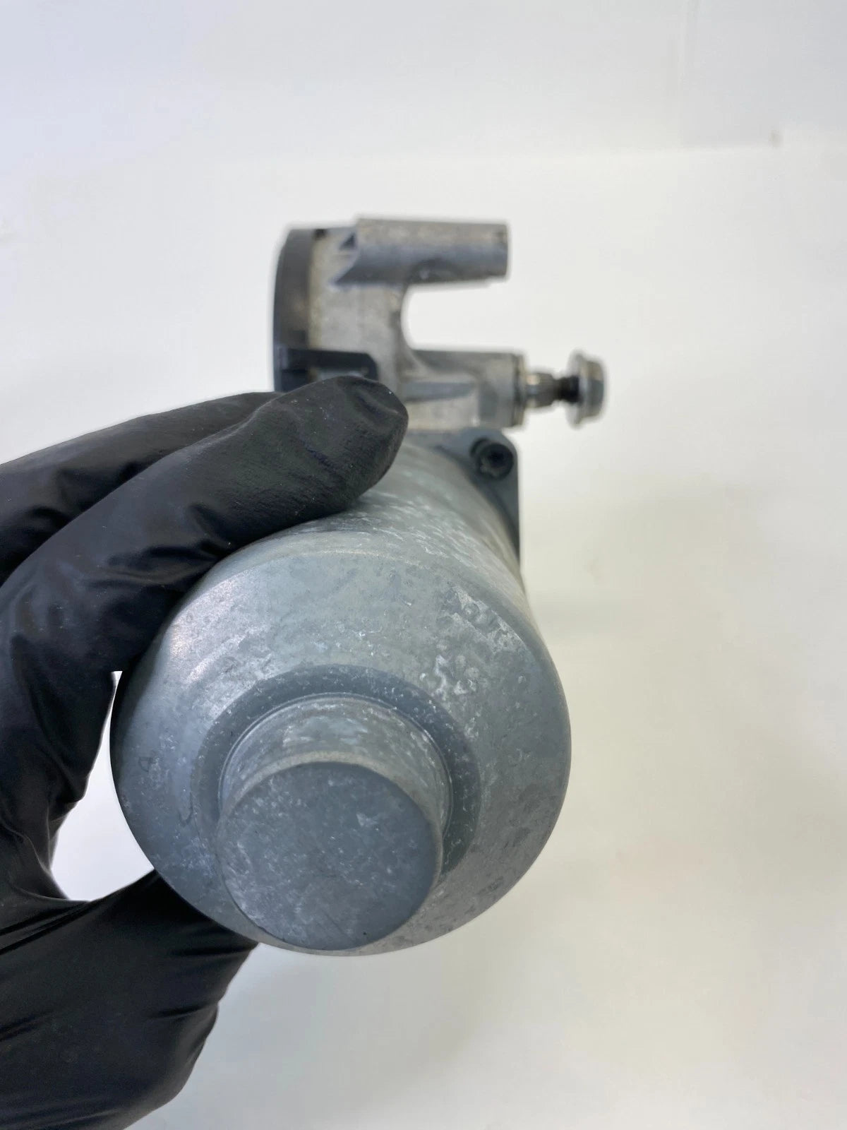 2016-2018 KIA SORENTO SUV FRONT WINDSHIELD WIPER MOTOR ASSEMBLY OEM