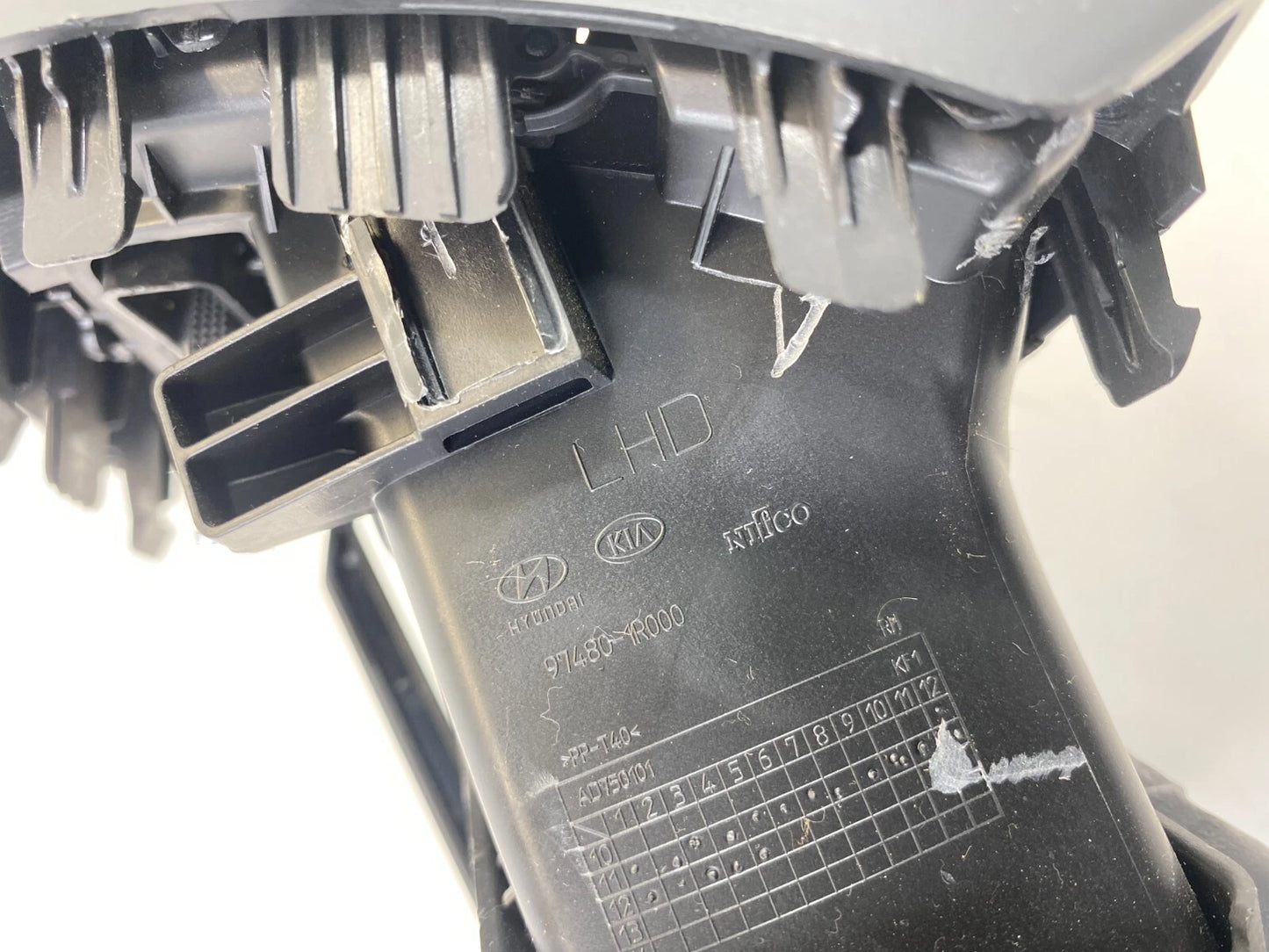 12-17 HYUNDAI ACCENT DASH FRONT RIGHT PASSENGER A/C AIR VENT 97480-1R000 OEM