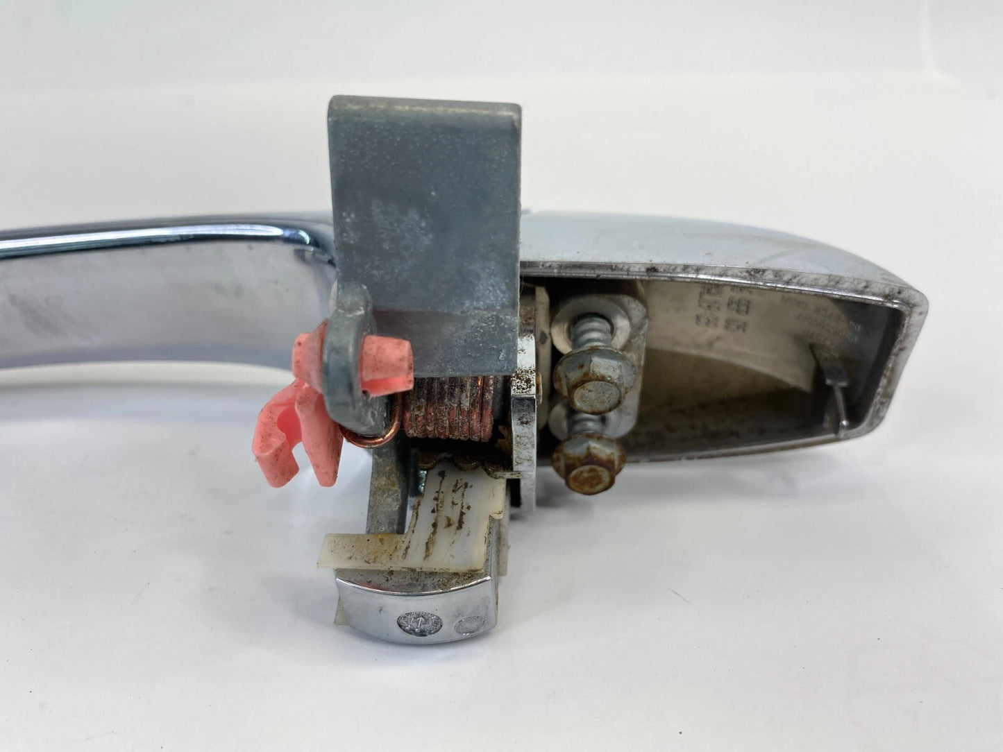 2005-2010 CHRYSLER 300 FRONT RIGHT EXTERIOR OUTER DOOR HANDLE ASSY 05065800 OEM