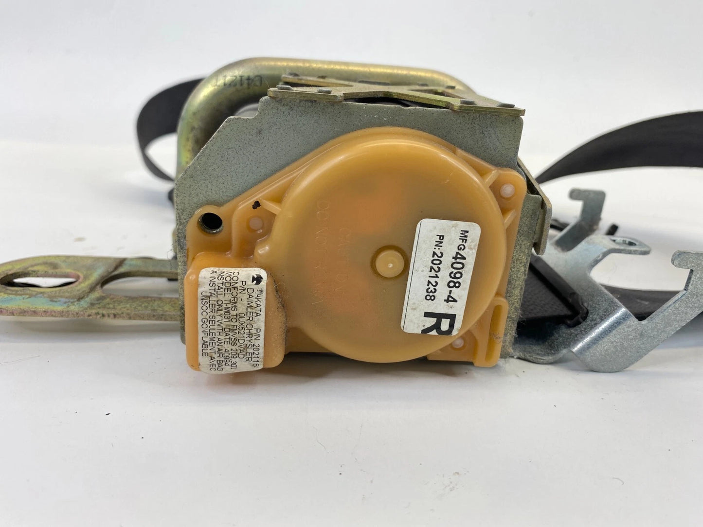 2005 2006 DODGE MAGNUM FRONT RIGHT PASSENGER SEAT BELT RETRACTOR P0UX521DVAD OEM